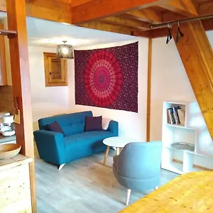  Appartement Lumineux Avec Balcon à Arêches